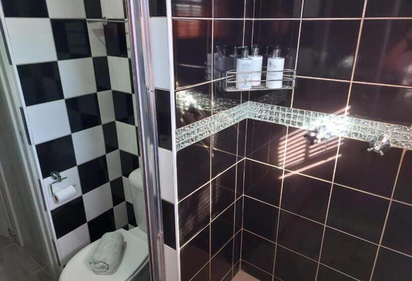 פנסיון Wisteria Lane Guesthouse