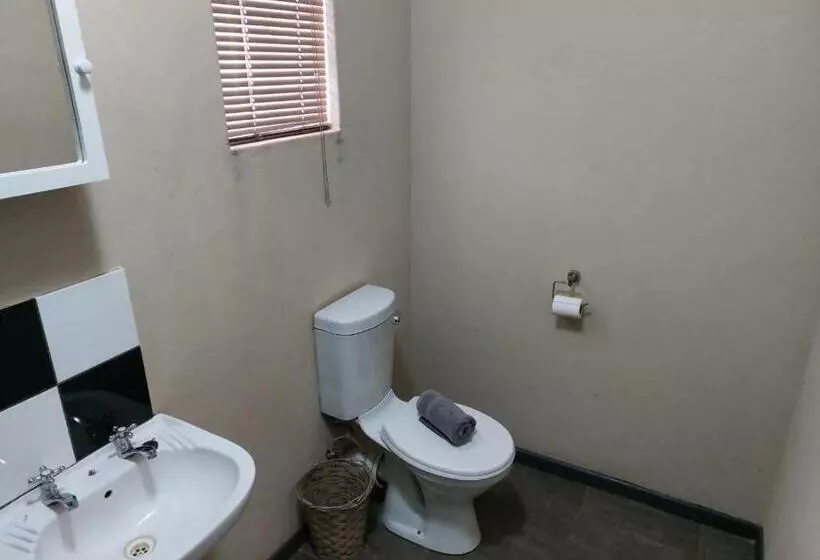 ペンション Wisteria Lane Guesthouse