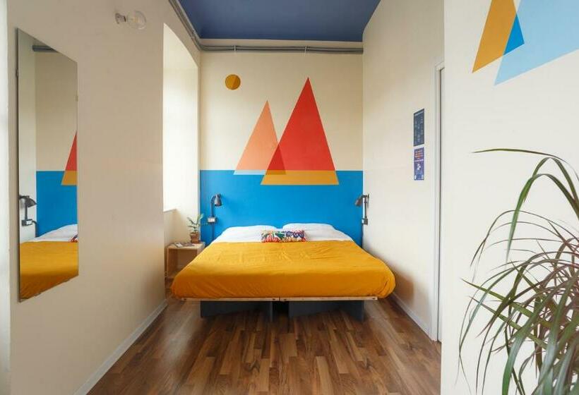 هاستل Controvento