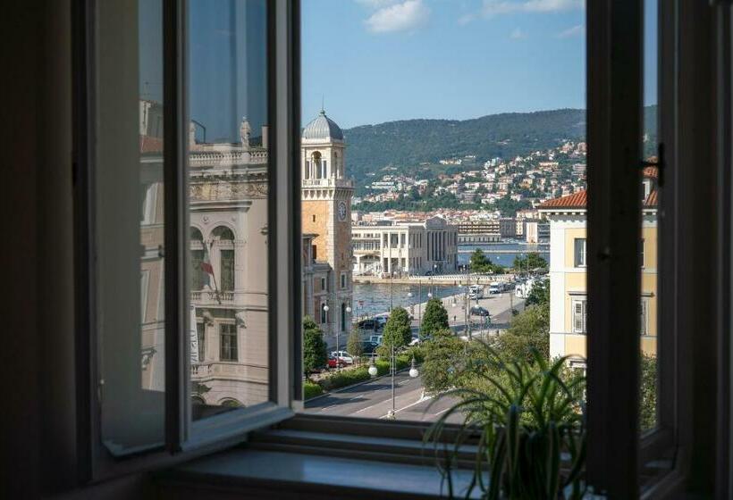 هاستل Controvento