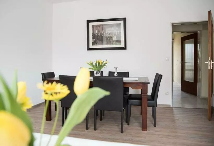 Aamiaismajoitus (B&B) Altes Forsthaus