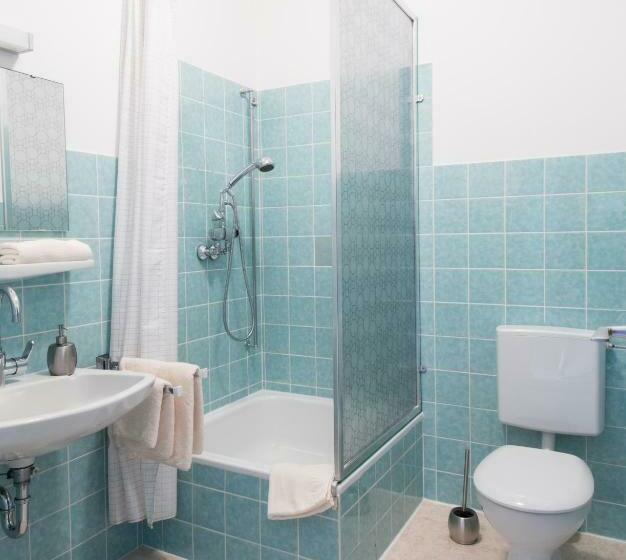 مبيت وإفطار Altes Forsthaus