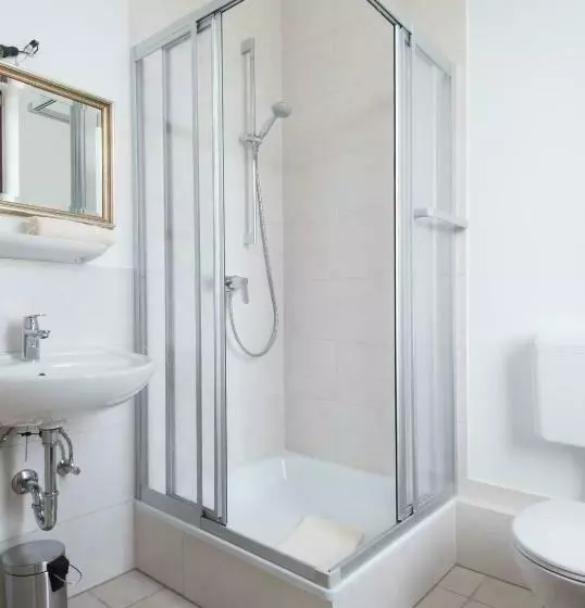 Aamiaismajoitus (B&B) Altes Forsthaus