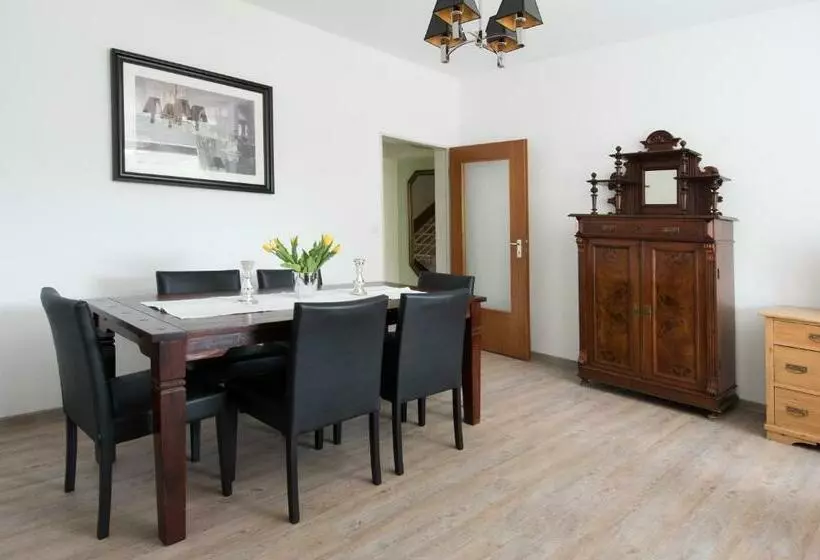 Aamiaismajoitus (B&B) Altes Forsthaus