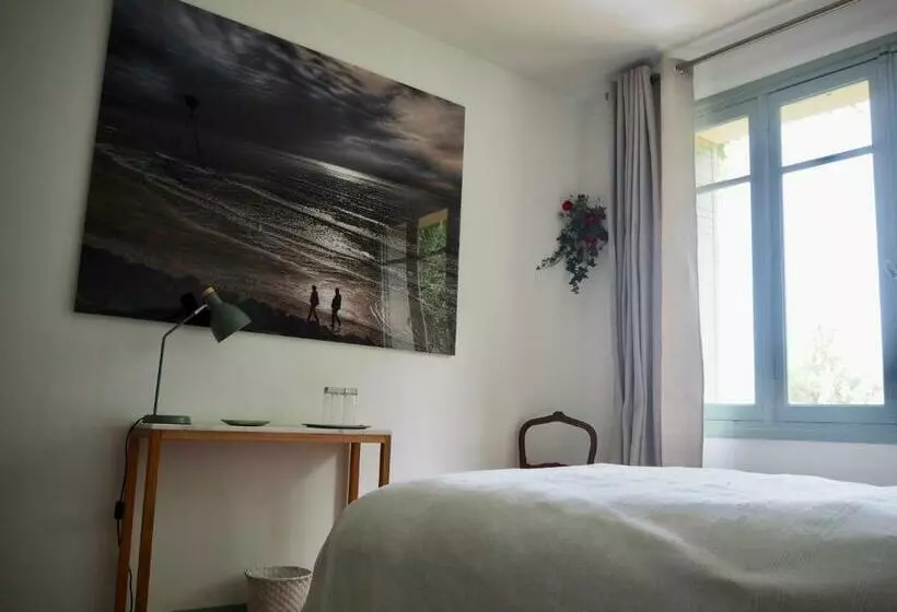 Aamiaismajoitus (B&B) Cour Tholmer