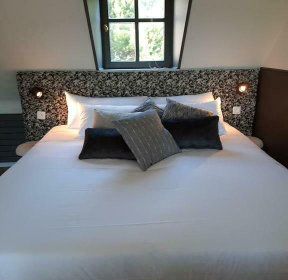 تختخواب و صبحانه La Bergerie De Lives