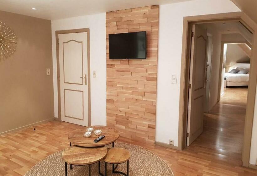 تختخواب و صبحانه La Bergerie De Lives