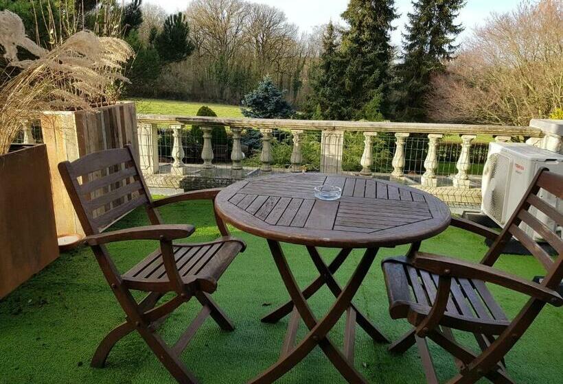 تختخواب و صبحانه La Bergerie De Lives