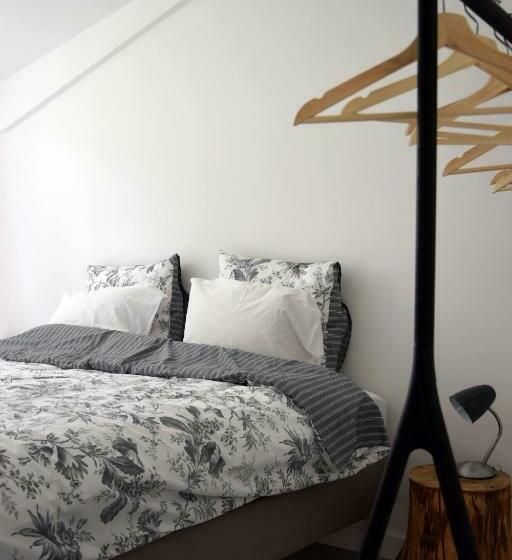 민박 Slapen Bij Uppruna