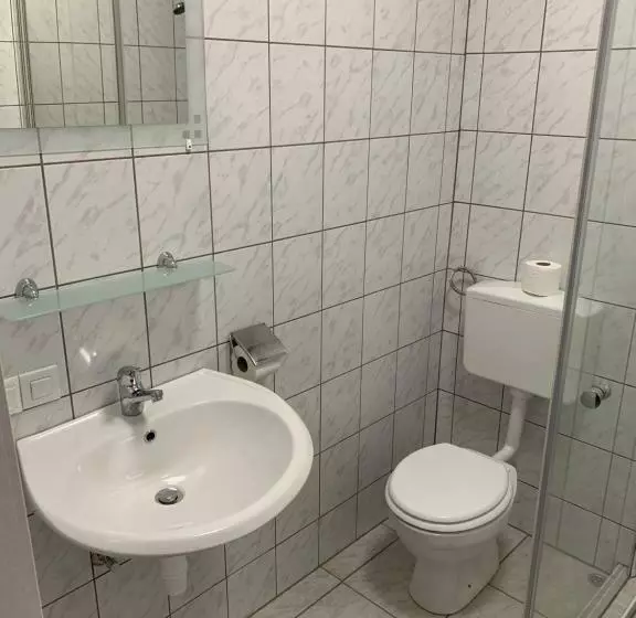 تختخواب و صبحانه White House Klagenfurt