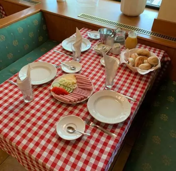 تختخواب و صبحانه White House Klagenfurt