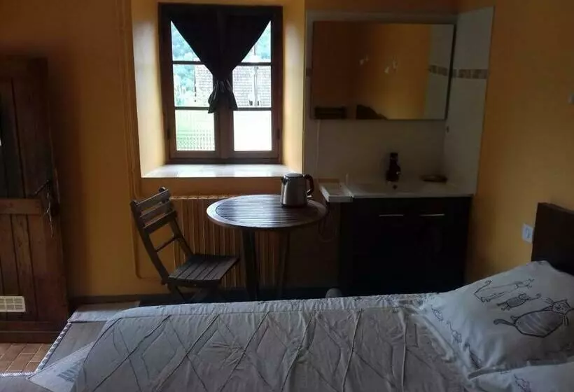 Majatalo Chez Claire