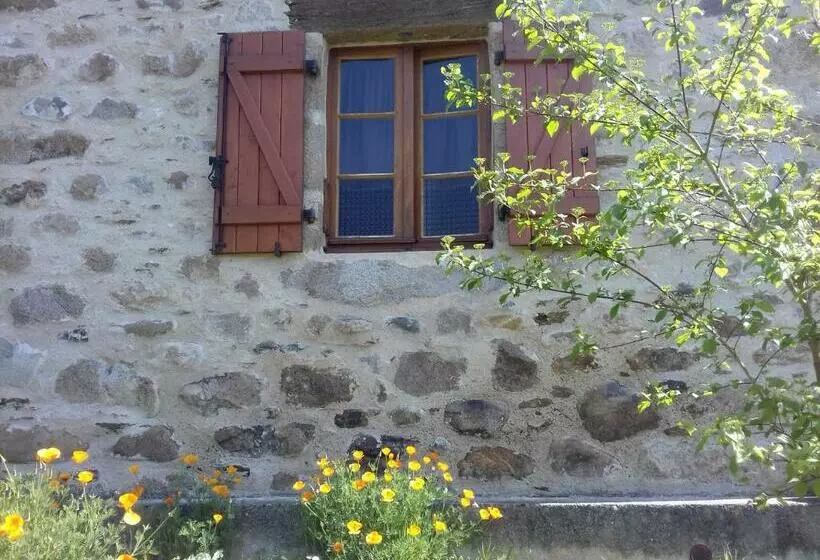 Majatalo Chez Claire