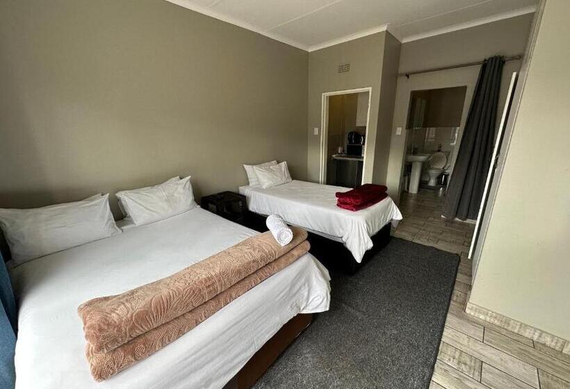 פנסיון Favour Guest House