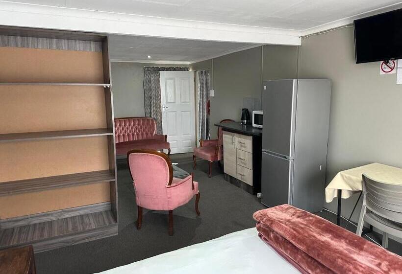 פנסיון Favour Guest House