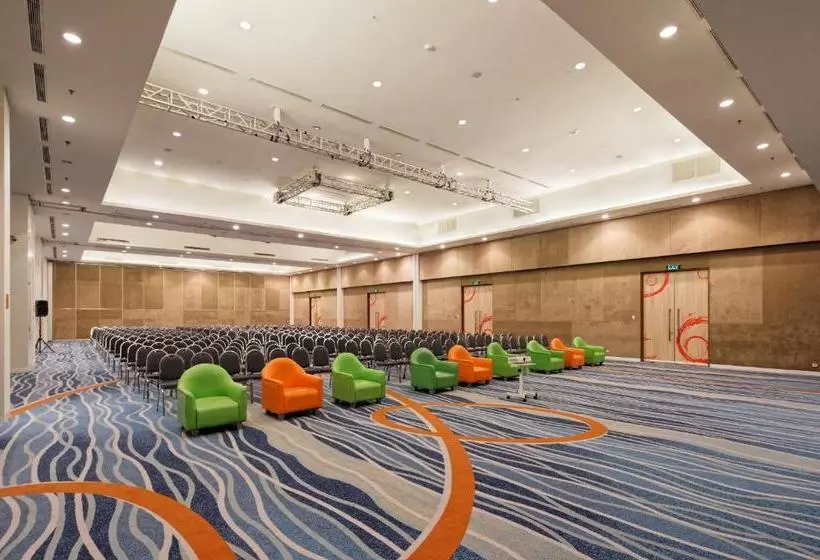 Harris Hotel And Conventions Kelapa Gading Jakarta