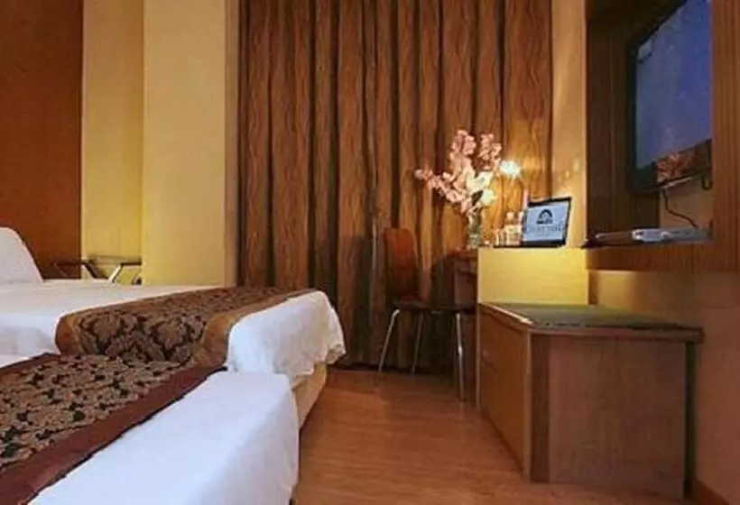 Courtyard Hotel @ 1borneo