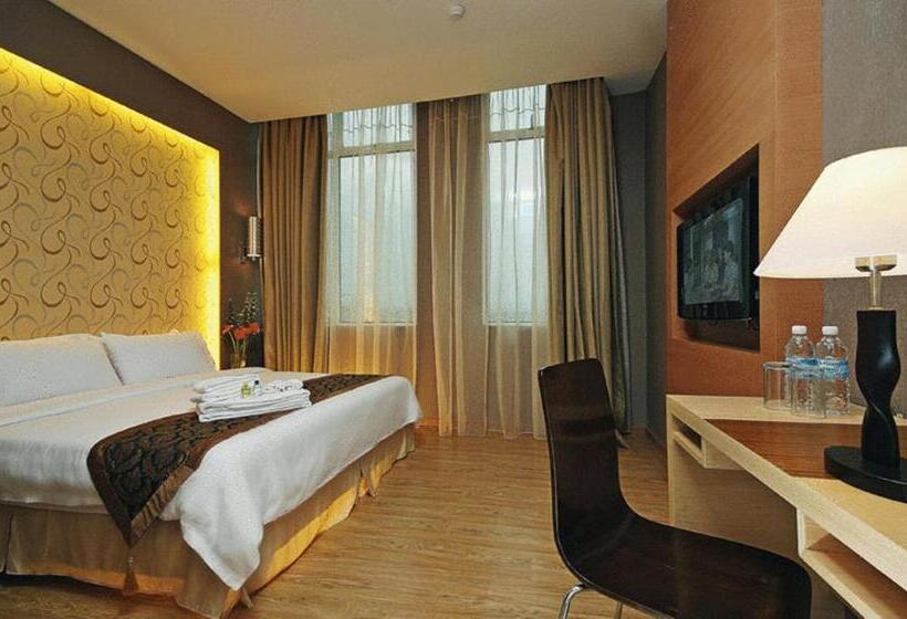 Courtyard Hotel @ 1borneo