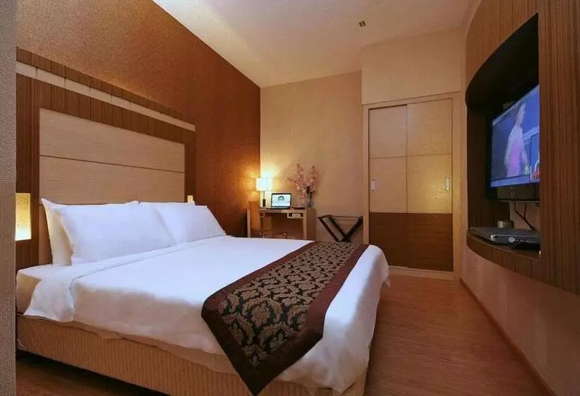 Courtyard Hotel @ 1borneo