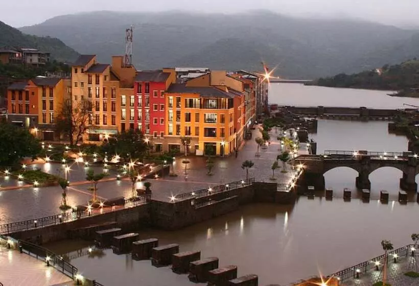 ホテル Crowne Plaza Pune City Centre, An Ihg