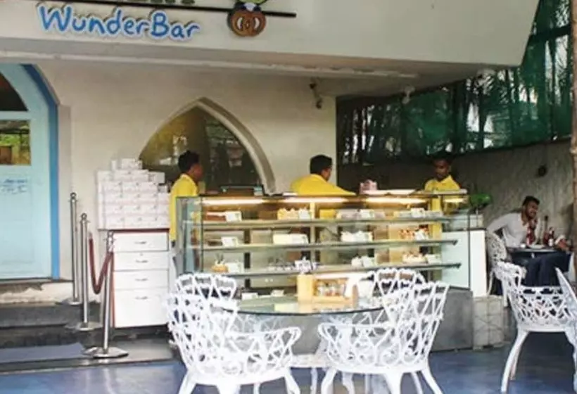 ホテル Crowne Plaza Pune City Centre, An Ihg