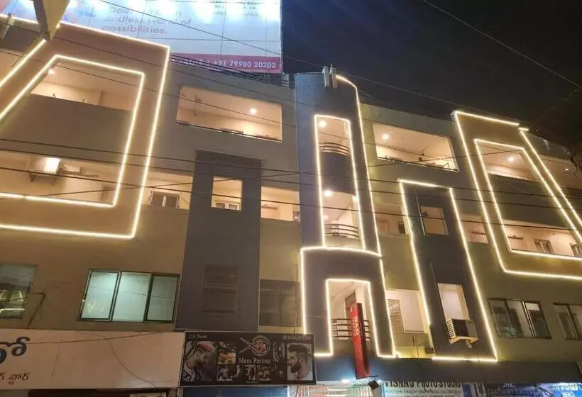 Sk First Transit Hotel Shamshabad