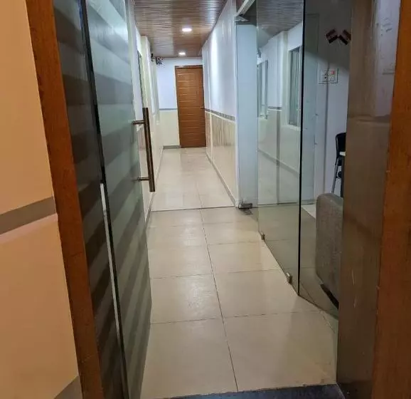 Sk First Transit Hotel Shamshabad