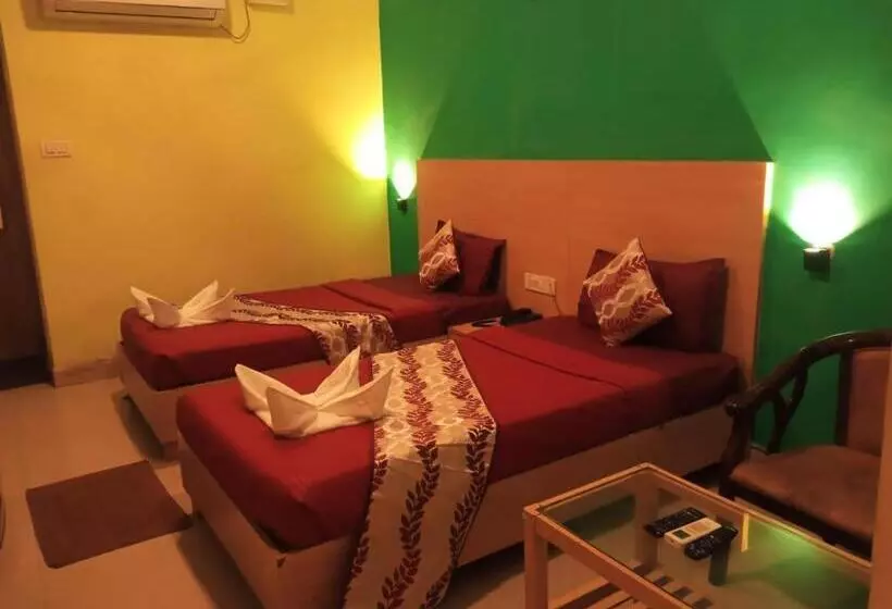 Sk First Transit Hotel Shamshabad