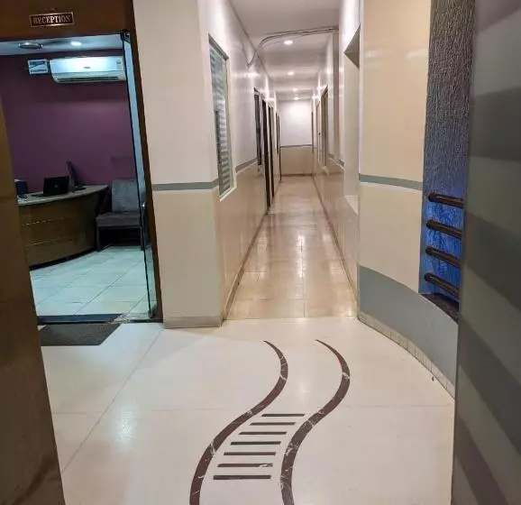 Sk First Transit Hotel Shamshabad