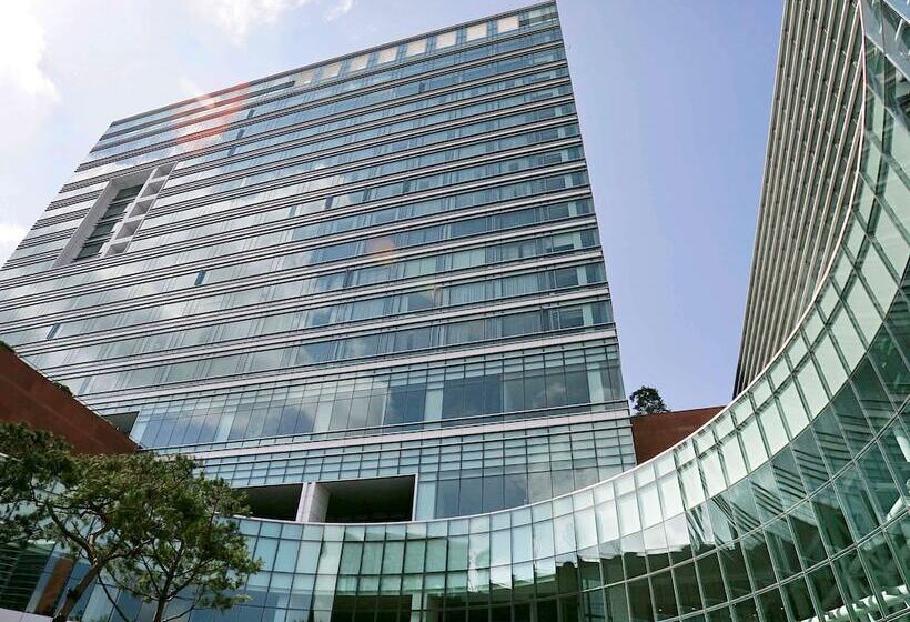 בית מלון כפרי Grand Mercure Ambassador Changwon