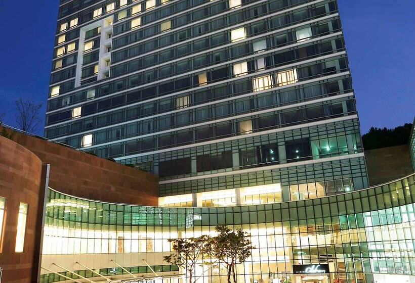 בית מלון כפרי Grand Mercure Ambassador Changwon