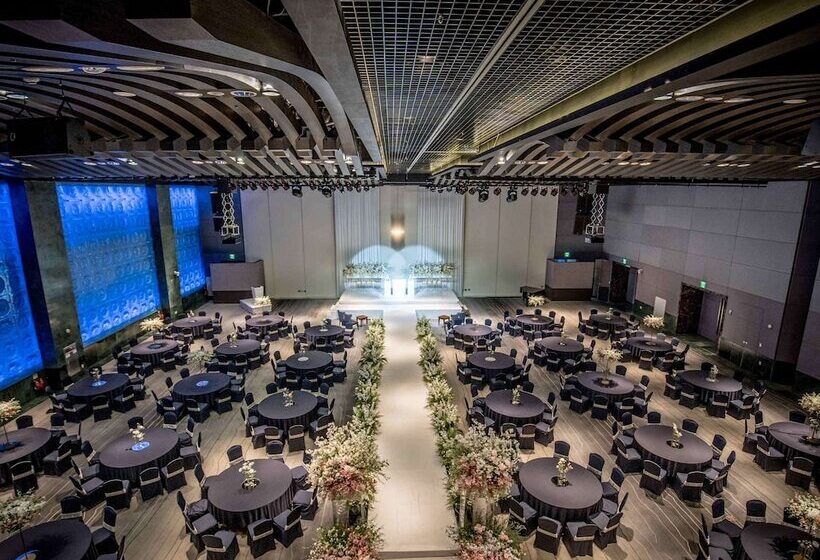 בית מלון כפרי Grand Mercure Ambassador Changwon