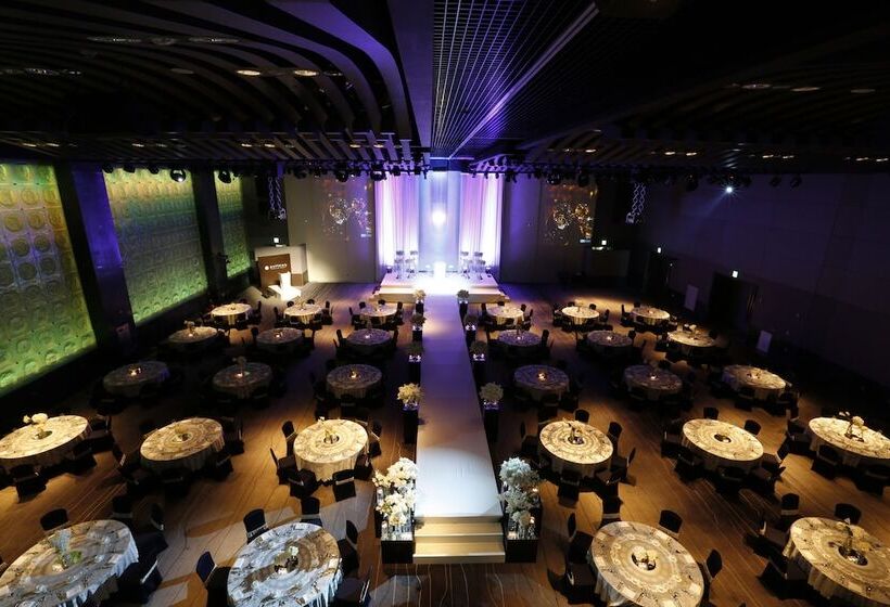 בית מלון כפרי Grand Mercure Ambassador Changwon