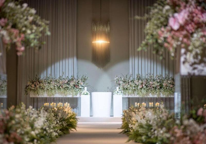 בית מלון כפרי Grand Mercure Ambassador Changwon