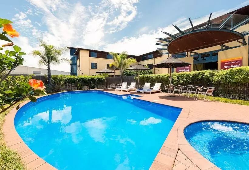 Heartland Hotel Auckland Airport