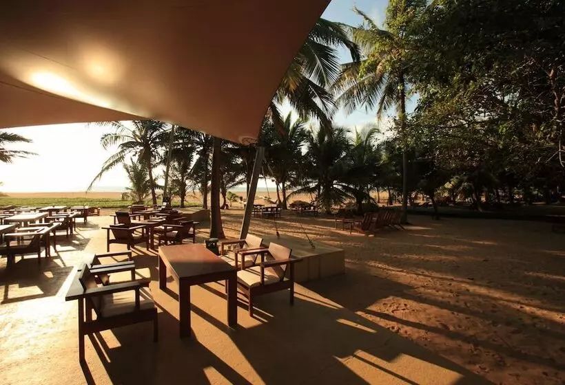 هتل Jetwing Beach