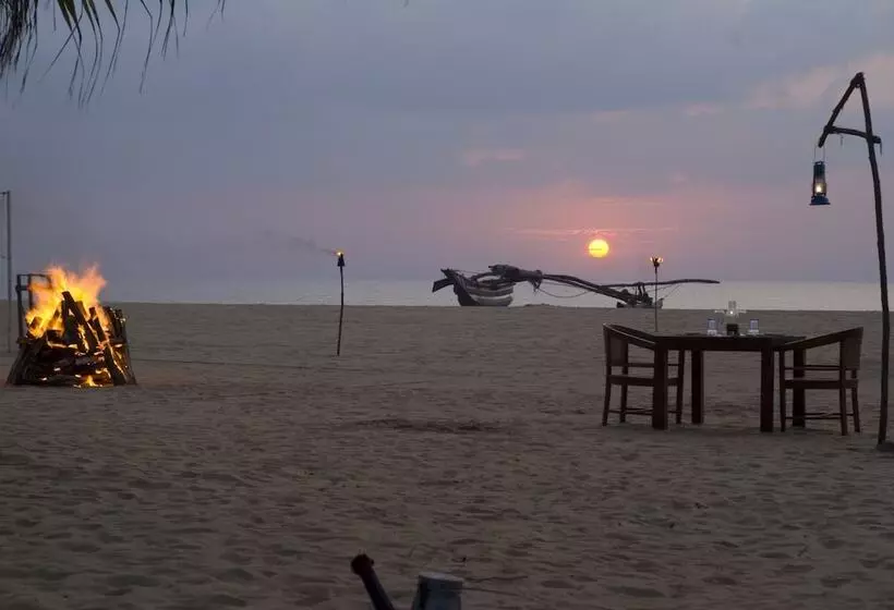 هتل Jetwing Beach