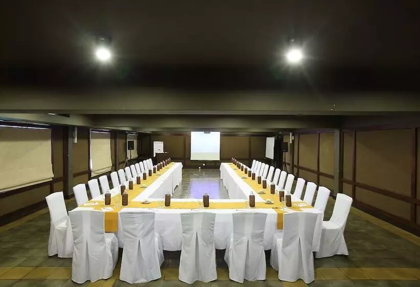 هتل Jetwing Beach