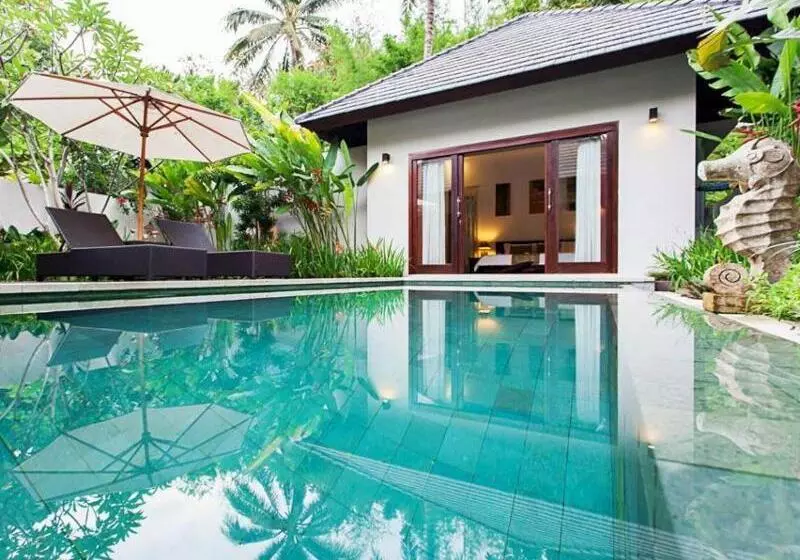 Отель Kebun Villas & Resort