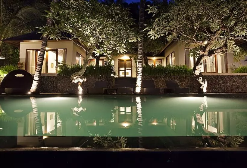 Отель Kebun Villas & Resort