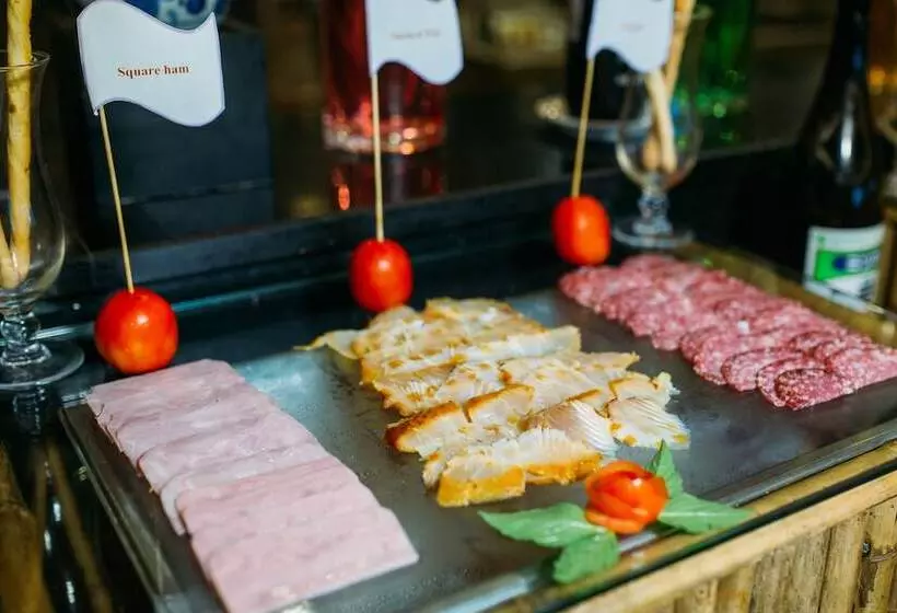 هتل Lapochine Beach Resort