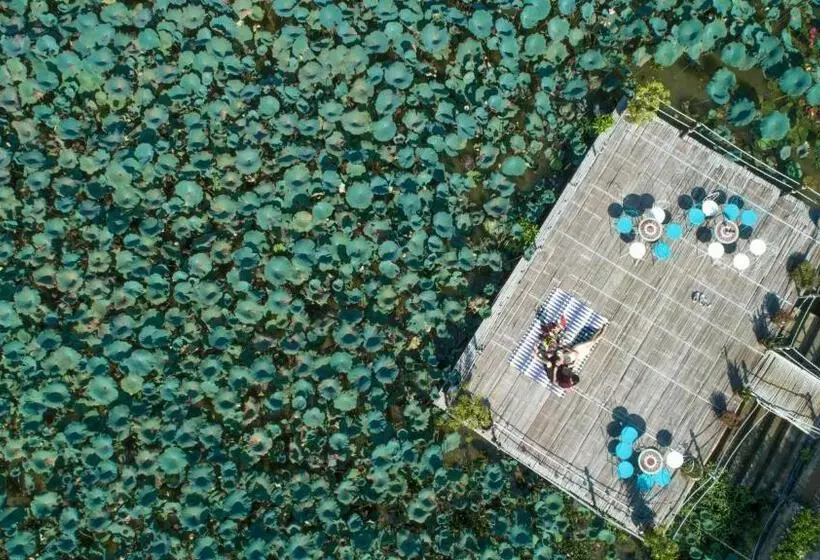 هتل Mai Chau Lodge