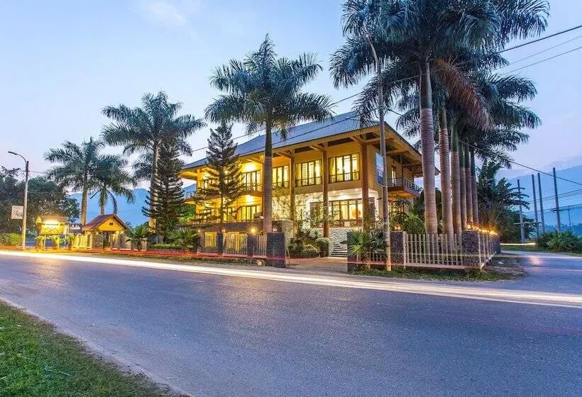 هتل Mai Chau Lodge