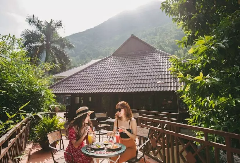 هتل Mai Chau Lodge