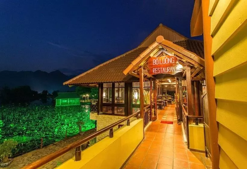 هتل Mai Chau Lodge