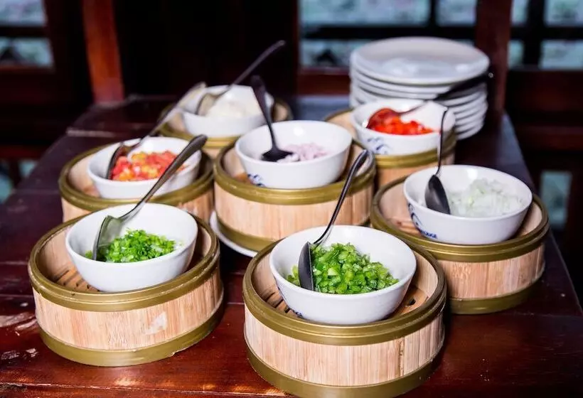 هتل Mai Chau Lodge