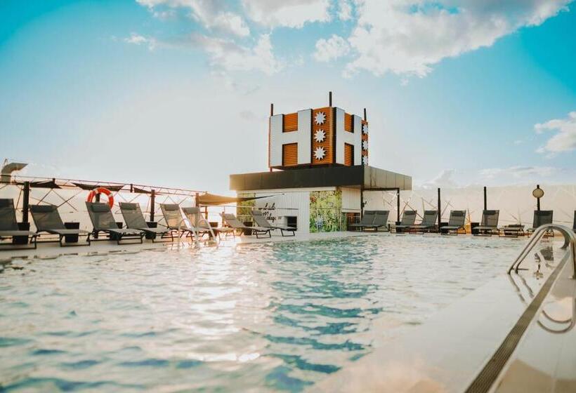 فندق Malaga Nostrum Airport