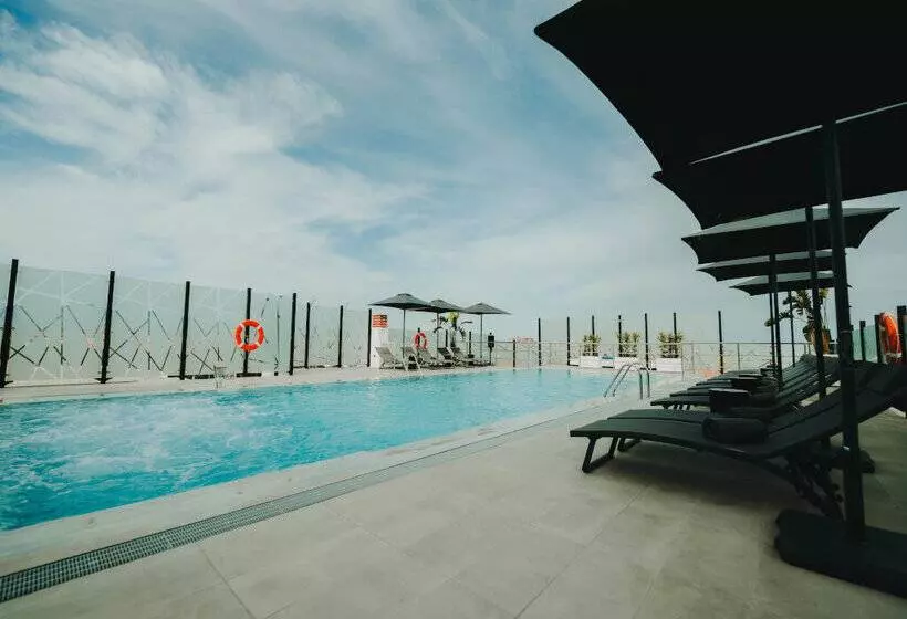 فندق Malaga Nostrum Airport