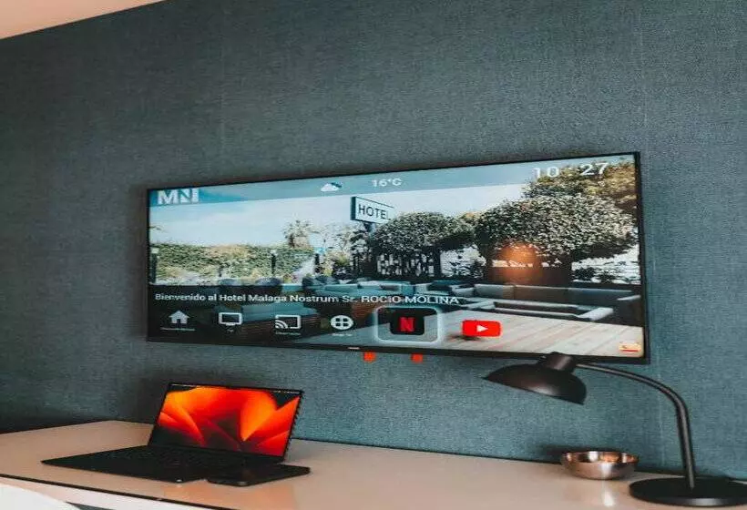 فندق Malaga Nostrum Airport