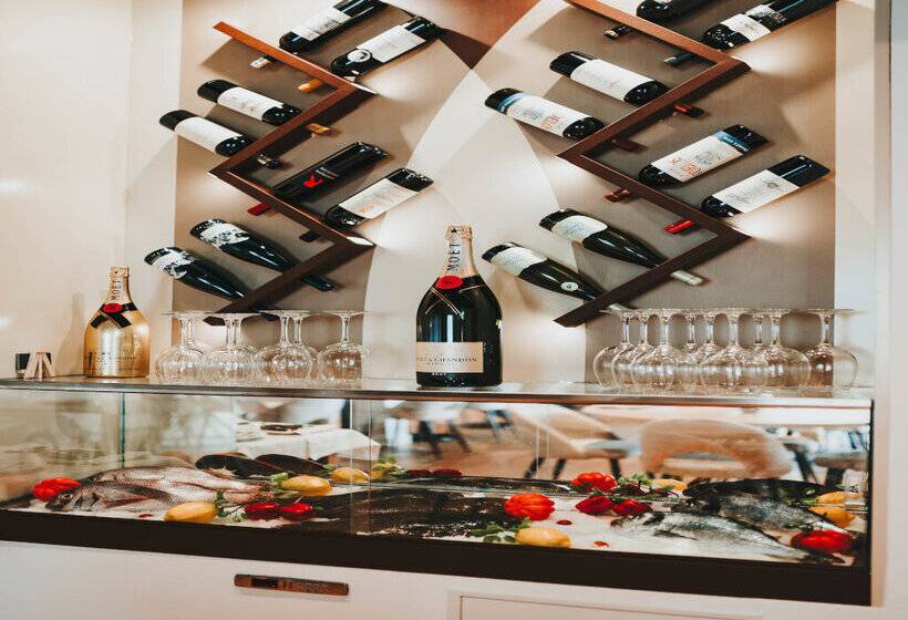 فندق Malaga Nostrum Airport